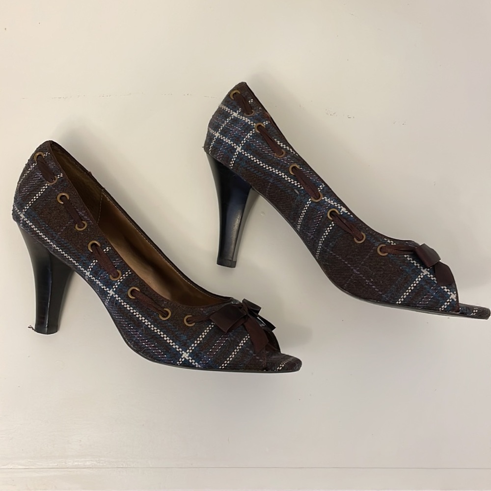 Steve Madden open toed heels